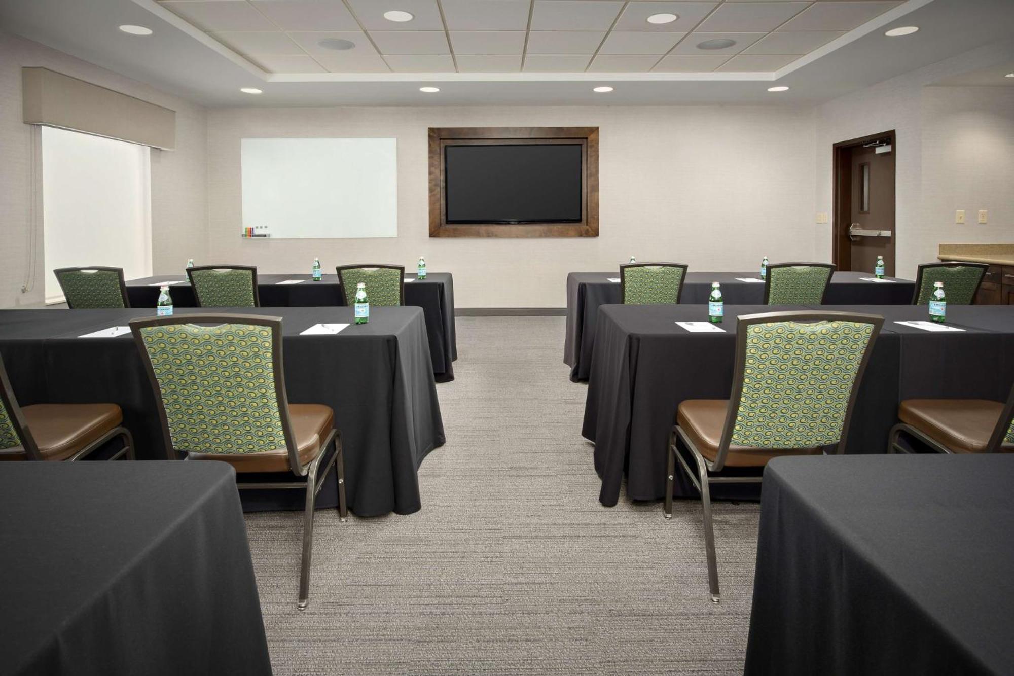 Hampton Inn & Suites Portland/Hillsboro-Evergreen Park Esterno foto