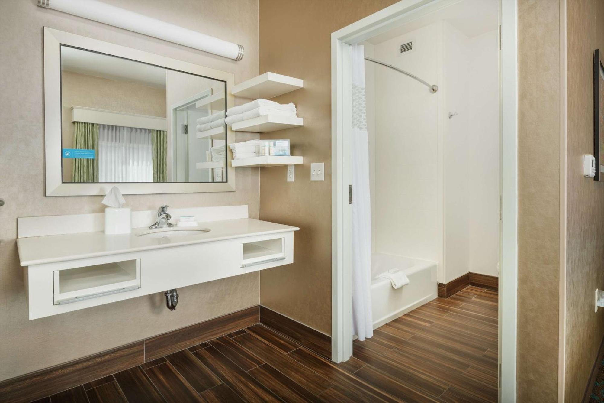 Hampton Inn & Suites Portland/Hillsboro-Evergreen Park Esterno foto